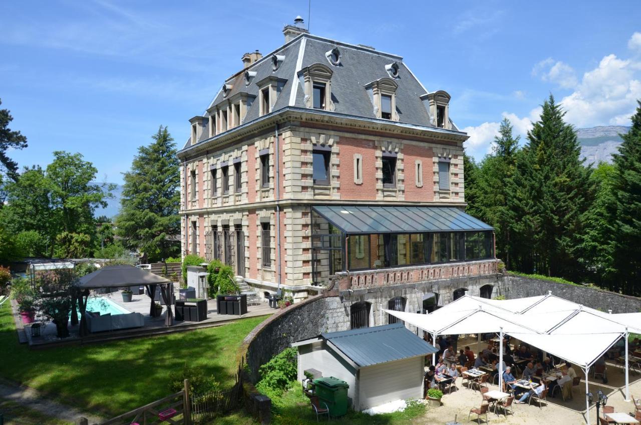 Le Chateau Des Arenes Gières Exteriör bild